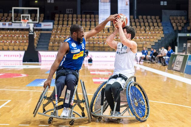 RBBL; RSV Lahn-Dill - BG Baskets Hamburg, 27.03.21 Martin Steinhardt ( 3 BG Baskets Hamburg), Brian Bell ( 8 RSV Lahn-Dill) Rittal Arena, Wetzlar, 27.03.21 Copyright: xBEAUTIFULxSPORTS Roeczeyx