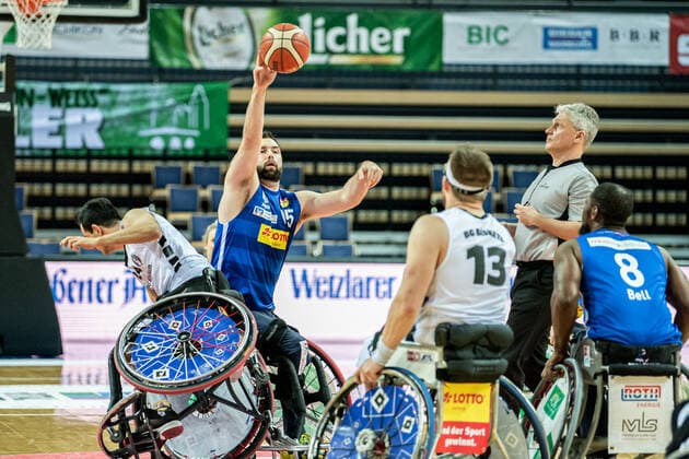RBBL; RSV Lahn-Dill - BG Baskets Hamburg, 27.03.21 Michael Auprince ( 15 RSV Lahn-Dill), Mojtaba Kamali ( 24 BG Baskets Hamburg) Rittal Arena, Wetzlar, 27.03.21 Copyright: xBEAUTIFULxSPORTS Roeczeyx