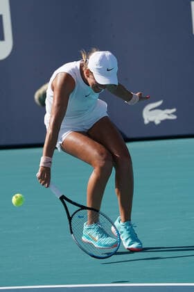 MIAMI GARDENS, FL - MARCH 27: Victoria Azarenka (BLR) returns a backhand during the third round match of the Miami Open on March 27, 2021, at Hard Rock Stadium in Miami Gardens, Florida. (Photo by Michele Eve Sandberg Icon Sportswire) TENNIS: MAR 27 Miami Open Icon2103270534