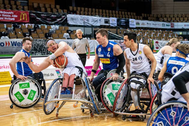 RBBL; RSV Lahn-Dill - BG Baskets Hamburg, 27.03.21 Kai Moeller ( 13 BG Baskets Hamburg), Dominik Mohsler ( 4 RSV Lahn-Dill), Mojtaba Kamali ( 24 BG Baskets Hamburg), Mareike Miller ( 4 BG Baskets Hamburg), Simon Brown ( 5 RSV Lahn-Dill) Rittal Arena, Wetzlar, 27.03.21 Copyright: xBEAUTIFULxSPORTS Roeczeyx