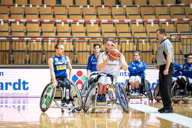 RBBL; RSV Lahn-Dill - BG Baskets Hamburg, 27.03.21 Kai Moeller ( 13 BG Baskets Hamburg), Thomas Böhme ( 13 RSV Lahn-Dill) Rittal Arena, Wetzlar, 27.03.21 Copyright: xBEAUTIFULxSPORTS Roeczeyx