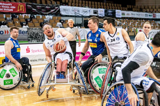 RBBL; RSV Lahn-Dill - BG Baskets Hamburg, 27.03.21 Kai Moeller ( 13 BG Baskets Hamburg), Dominik Mohsler ( 4 RSV Lahn-Dill), Mojtaba Kamali ( 24 BG Baskets Hamburg), Mareike Miller ( 4 BG Baskets Hamburg), Simon Brown ( 5 RSV Lahn-Dill) Rittal Arena, Wetzlar, 27.03.21 Copyright: xBEAUTIFULxSPORTS Roeczeyx