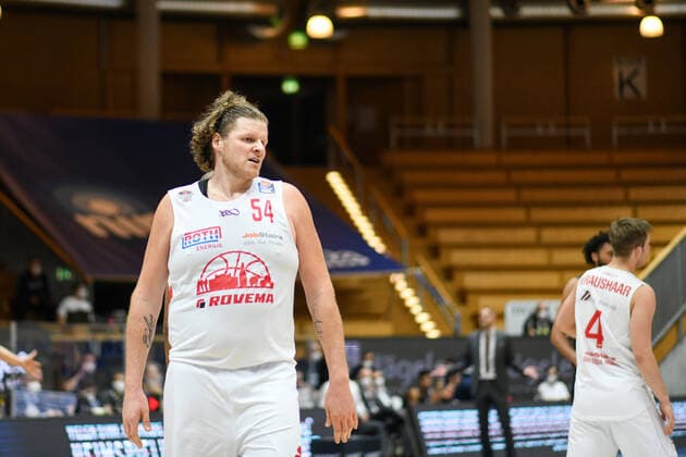John Bryant (Gießen 46ers) ist enttaeuscht ueber den Spielverlauf, GER, HAKRO Merlins Crailsheim vs. JobStairs Gießen 46ers, 27.03.2021, 25. Spieltag easycredit Basketball Bundesliga, Spielzeit 2020 2021. GER, HAKRO Merlins Crailsheim vs. JobStairs Gießen 46ers, 27.03.2021, 25. Spieltag easycredit Basketball Bundesliga, Spielzeit 2020 2021 Crailsheim Copyright: xEibnerxPressefoto MichaelxMemmlerx EP_MMR
