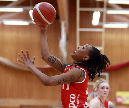 Wasserburg, Badria Halle,28.03.21, playoff Viertelfinale, 1. Spiel, Basketball, 1. Bundesliga Damen, TSV 1880 Wasserburg vs Giro Live Panthers Osnabrueck im Bild Allazia BLOCKTON (Osnabrueck US), Copyright: HMBxMediax xHeikoxBecker