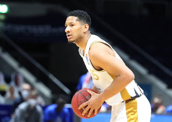 Löwen Braunschweig vs. Frankfurt, BBL Braunschweig, 28.03.2021, BASKETBALL - easyCredit BBL Basketball Bundesliga, Löwen Braunschweig vs. Fraport Skyliners Frankfurt, Saison 2020 21. Karim Jallow (Löwen Braunschweig) Braunschweig
