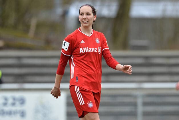 Fußball Frauen Saison 2020 2021 FLYERALARM-Bundesliga 16. Spieltag: MSV Duisburg - FC Bayern München am 28.03.2021 im PCC-Stadion in Duisburg Ivana Rudelic ( FC Bayern München ) DFB regulations prohibit any use of photographs as image sequences and or quasi-video. Nordrhein-Westfalen Deutschland