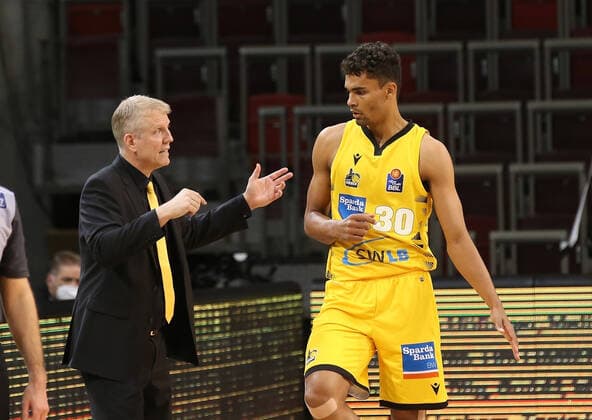 V.li. Trainer John Patrick (Riesen) , Oscar Da Silva (Riesen) . MHP Riesen Ludwigsburg vs.Medi Bayreuth . Basketball-Bundesliga 2020-2021. Ludwigsburg , GER, 28.03.2021,