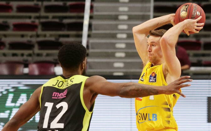 Ludwigsburg , Basketball easyCredit BBL Bundesliga , MHP RIESEN Ludwigsburg vs. medi Bayreuth , Jordan Hulls ( Riesen )