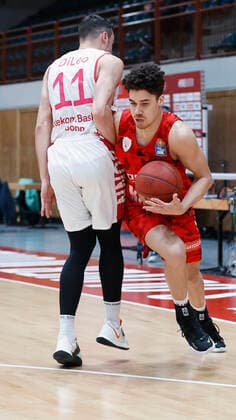 28.03.2021, Basketball, BBL 2020 2021, 25. Spieltag, s.Oliver Wuerzburg - Telekom Baskets Bonn, GER, Wuerzburg, s.Oliver Arena, Bild: v. li. Anthony DiLeo (Telekom Baskets Bonn) und Joshua Obiesie (s.Oliver Wuerzburg) Copyright: HMBxMedia xHeikoxBecker