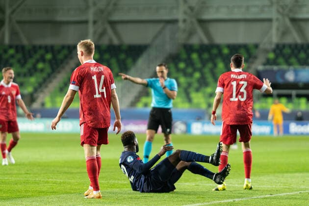 Russia v France, UEFA EURO, EM, Europameisterschaft,Fussball U-21 championship, Szombathely, Hungary Szombathely, Hungary. 28th, March 2021. Pavel Maslov (14) of Russia commit a penalty on Odsonne Edouard (22) of France during the UEFA EURO U-21 match between Russia and France at Haladas Stadium in Szombathely. Szombathely Hungary  Copyright: xGonzalesxPhoto GastonxSzermanx