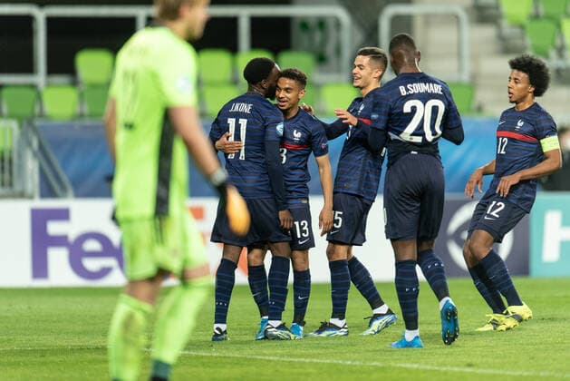 Russia v France, UEFA EURO, EM, Europameisterschaft,Fussball U-21 championship, Szombathely, Hungary Szombathely, Hungary. 28th, March 2021. Jonathan Ikon (11) of France scores for 0-2 from the penalty spot ande celebrates with the team during the UEFA EURO U-21 match between Russia and France at Haladas Stadium in Szombathely. Szombathely Hungary  Copyright: xGonzalesxPhoto GastonxSzermanx