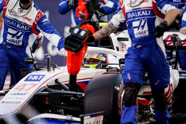 March 28, 2021, Sakhir, Bahrain: MICK SCHUMACHER of Germany and Haas F1 Team on the starting grid before the 2021 FIA Formula 1 Bahrain Grand Prix at Bahrain International Circuit in Sakhir, Bahrain. Sakhir Bahrain - ZUMAg147 20210328_zap_g147_087 Copyright: xJamesxGasperottix