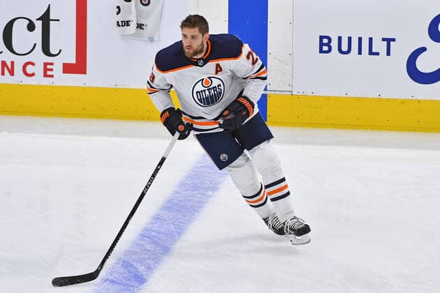 TORONTO, ON - MARCH 27: Edmonton Oilers Left Wing Leon Draisaitl (29) in warmups prior to the regular season NHL, Eishockey Herren, USA game between the Edmonton Oilers and Toronto Maple Leafs on March 27, 2021 at Scotiabank Arena in Toronto, ON. (Photo by Gerry Angus Icon Sportswire) NHL: MAR 27 Oilers at Maple Leafs Icon21032763