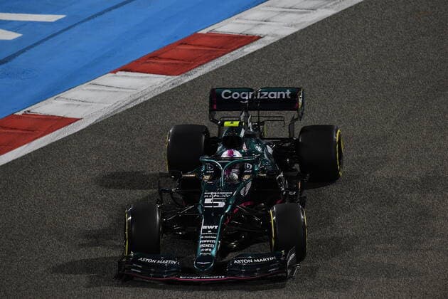 Formula 1 Gulf Air Bahrain Grand Prix 2021 28.03.2021, Bahrain International Circuit, Sakhir, Formula 1 Gulf Air Bahrain Grand Prix 2021 ,im Bild Sebastian Vettel (DEU 5), Aston Martin Cognizant Formula One Team