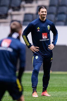 210330 Zlatan Ibrahimovic of the Swedish national football team during a training session on March 30, 2021 in Stockholm. Photo: Joel Marklund BILDBYRAN kod JM JM0100 bbeng fotboll football soccer fotball sverige sverige a sweden träning practice training Copyright: JOELxMARKLUND BB210330JM044