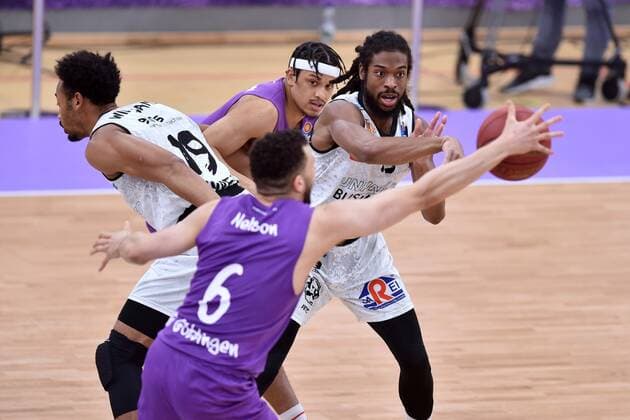 Marcus Thornton (Niners Chemnitz) (am Ball), Nelson Weidemann (BG Goettingen) (hinten), Johnathan Williams (Niners Chemnitz) (L), Luke Nelson (BG Goettingen) (NR 6) , Basketball, Bundesliga, BBL, BG Goettingen - Niners Chemnitz, 30.03.2021, BG Goettingen - Niners Chemnitz, Basketball, Bundesliga, GER, BBL, 30.03.2021 Goettingen Copyright: xEibner-Pressefotox-xRolandxSippelx