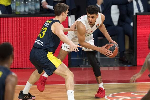 Basketball, Euroleague, day0}.03.2021, FC Bayern München - Fenerbahce Istanbul. Im Bild Tarik BIBEROVIC (Fenerbache Instanbul, 13) und Wade BALDWIN (FC Bayern München, 2). München Audi Dome Bayern Deutschland Copyright: Passion2Press.dex xMarkusxFischerx