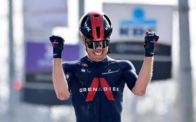 Bilder des Jahres 2021, Sport 03 März Sport Bilder des Tages Waregem, Belgium - March 31 : VAN BAARLE Dylan (NED) of INEOS GRENADIERS celebrates the win during the UCI World Tour 75th Flanders Classics Dwars door Vlaanderen cycling race with start in Roeselare and finish in Waregem on March 31, 2021 in Waregem, Belgium, 31 03 2021 CYCLISME : A travers la Flandre - 31 03 2021 Photonews Panoramic 