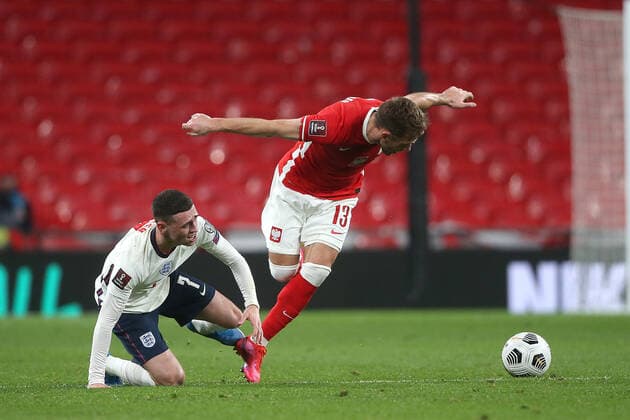 England v Poland 2022 FIFA World Cup, WM, Weltmeisterschaft, Fussball Qualifiers Phil Foden of England is fouled by Maciej Rebus of Poland during the 2022 FIFA World Cup Qualifiers match at Wembley Stadium, London Content Not Available For UK Newspapers Copyright: xPaulxChestertonx FIL-15363-0035