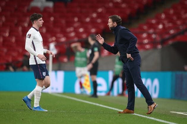 England v Poland 2022 FIFA World Cup, WM, Weltmeisterschaft, Fussball Qualifiers England Manager Gareth Southgate gives instructions to Mason Mount of England after Poland equalise during the 2022 FIFA World Cup Qualifiers match at Wembley Stadium, London Content Not Available For UK Newspapers Copyright: xPaulxChestertonx FIL-15363-0051