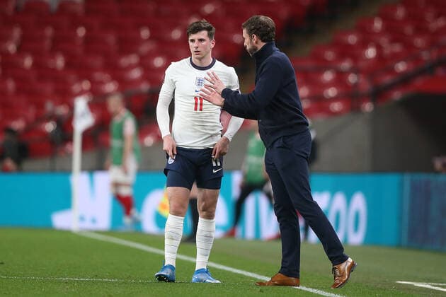 England v Poland 2022 FIFA World Cup, WM, Weltmeisterschaft, Fussball Qualifiers England Manager Gareth Southgate gives instructions to Mason Mount of England after Poland equalise during the 2022 FIFA World Cup Qualifiers match at Wembley Stadium, London Content Not Available For UK Newspapers Copyright: xPaulxChestertonx FIL-15363-0053