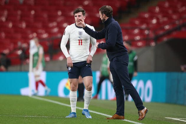 England v Poland 2022 FIFA World Cup, WM, Weltmeisterschaft, Fussball Qualifiers England Manager Gareth Southgate gives instructions to Mason Mount of England after Poland equalise during the 2022 FIFA World Cup Qualifiers match at Wembley Stadium, London Content Not Available For UK Newspapers Copyright: xPaulxChestertonx FIL-15363-0054