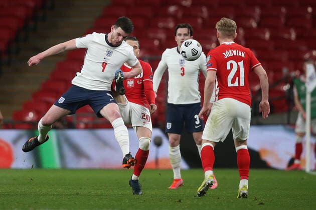 England v Poland 2022 FIFA World Cup, WM, Weltmeisterschaft, Fussball Qualifiers Declan Rice of England wins a header during the 2022 FIFA World Cup Qualifiers match at Wembley Stadium, London Content Not Available For UK Newspapers Copyright: xPaulxChestertonx FIL-15363-0099