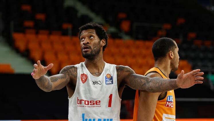 01.04.2021, Basketball, BBL 2020 2021, 29. Spieltag, ratiopharm ulm - s.Oliver Wuerzburg, GER, Neu-Ulm, ratiopharm arena, Bild v. li.: Perry Jones III (s.Oliver Wuerzburg) Copyright: HMBxMedia xHeikoxBecker