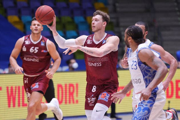 Fraport Skyliners - NINERS Chemnitz, easyCredit BBL Jan Niklas Wimberg (Niners Chemnitz, 8). Basketball-Spiel der easyCredit BBL zwischen den Fraport Skyliners und NINERS Chemnitz am 1. April 2021 in der Fraport-Arena in Frankfurt am Main., Frankfurt am Main Hessen Deutschland Fraport-Arena