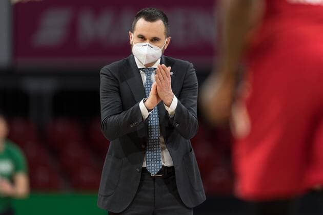 Basketball, Euroleague, day0}.04.2021, FC Bayern München - Zalgiris Kaunas. Im Bild Co-Trainer des FC Bayern München Adriano VERTEMATI Aufwärmen. München Audi Dome Bayern Deutschland Copyright: Passion2Press.dex xMarkusxFischerx