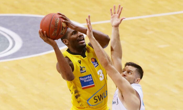 Ludwigsburg , Basketball easyCredit BBL Bundesliga , MHP RIESEN Ludwigsburg vs. SYNTAINICS MBC , Jaleen Smith ( Riesen )