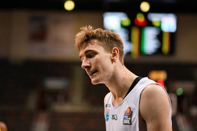Philipp Hartwich (Syntainics MBC) ist enttaeuscht ueber den Spielverlauf, GER, MHP Riesen Ludwigsburg vs. Syntainics MBC Weißenfels, 01.04.2021, 29. Spieltag easycredit Basketball Bundesliga, Spielzeit 2020 2021. GER, MHP Riesen Ludwigsburg vs. Syntainics MBC Weißenfels, 01.04.2021, 29. Spieltag easycredit Basketball Bundesliga, Spielzeit 2020 2021 Ludwigsburg Copyright: xEibnerxPressefoto MichaelxMemmlerx EP_MMR