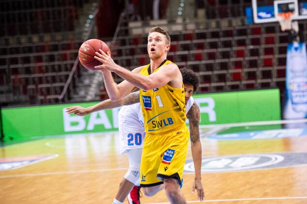 Jordan Hulls (MHP RIESEN Ludwigsburg 1) ; 1. Basketball Bundesliga easyCredit BBL: MHP RIESEN Ludwigsburg - SYNTAINICS MBC am 01.04.2021 in Ludwigsburg (MHPArena), Baden-Wuerttemberg, Deutschland Ludwigsburg. 01.04.21 Basketball , 01.04.2021, Ludwigsburg (Deutschland)
