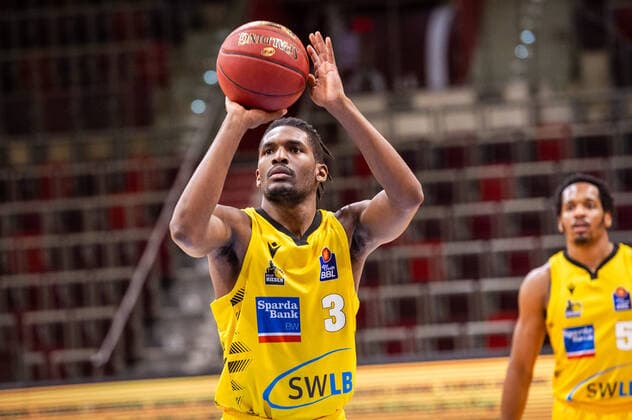 Jaleen Smith (MHP RIESEN Ludwigsburg 3) ; 1. Basketball Bundesliga easyCredit BBL: MHP RIESEN Ludwigsburg - SYNTAINICS MBC am 01.04.2021 in Ludwigsburg (MHPArena), Baden-Wuerttemberg, Deutschland Ludwigsburg. 01.04.21 Basketball , 01.04.2021, Ludwigsburg (Deutschland)