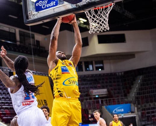 Jamel McLean (MHP RIESEN Ludwigsburg 7) ; 1. Basketball Bundesliga easyCredit BBL: MHP RIESEN Ludwigsburg - SYNTAINICS MBC am 01.04.2021 in Ludwigsburg (MHPArena), Baden-Wuerttemberg, Deutschland Ludwigsburg. 01.04.21 Basketball , 01.04.2021, Ludwigsburg (Deutschland)