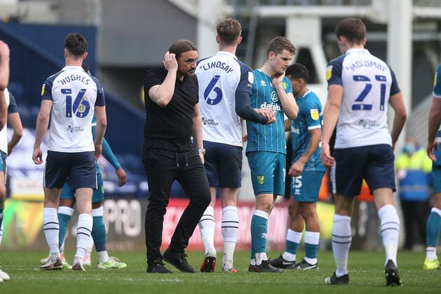 Sport Bilder des Tages Preston North End v Norwich City Sky Bet Championship Norwich Head Coach Daniel Farke at the end of the Sky Bet Championship match at Deepdale, Preston Content Not Available For UK Newspapers Copyright: xPaulxChestertonx FIL-15373-0060