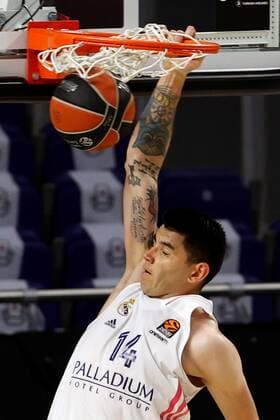 Real Madrid s forward Gabriel Deck dunks during the Euroleague game between Real Madrid and Olympiakos B.C. at WiZink Center in Madrid, Spain, 02 April 2021. Real Madrid - Olympiakos B.C. !ACHTUNG: NUR REDAKTIONELLE NUTZUNG!  Copyright: xChemaxMoyax GRAF6354 20210402-637529996579489075