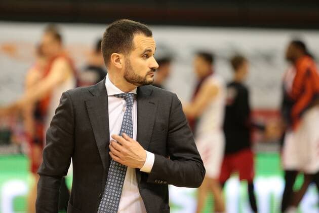 Adriano Vertemati (Muenchen) ist enttaeuscht nach der Niederlage in Giessen Jobstairs Giessen 46ers vs FC Bayern Muenchen, Basketball, easyCredit BBL, 03.04.2021 Jobstairs Giessen 46ers vs FC Bayern Muenchen, Basketball, easyCredit BBL, 03.04.2021 Giessen Copyright: xEibner-Pressefotox EP_RWS