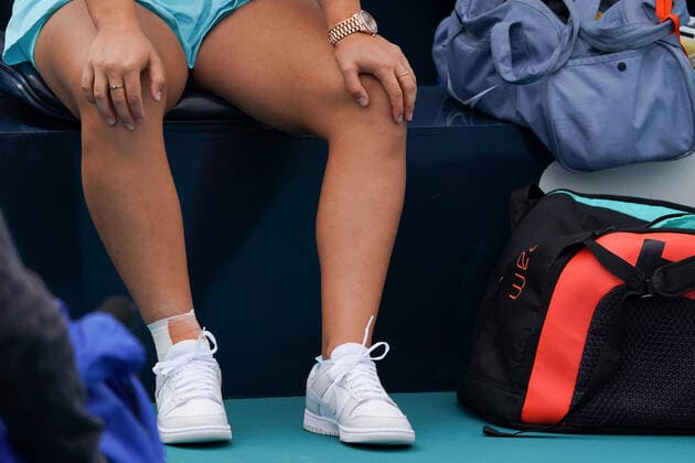 MIAMI GARDENS, FL - APRIL 03: Bianca Andreescu (CAN) forfeit7ed her match do to injury during the women™s finals of the Miami Open on April 3, 2021, at Hard Rock Stadium in Miami Gardens, Florida. (Photo by Michele Eve Sandberg Icon Sportswire) TENNIS: APR 03 Miami Open Icon2104031359