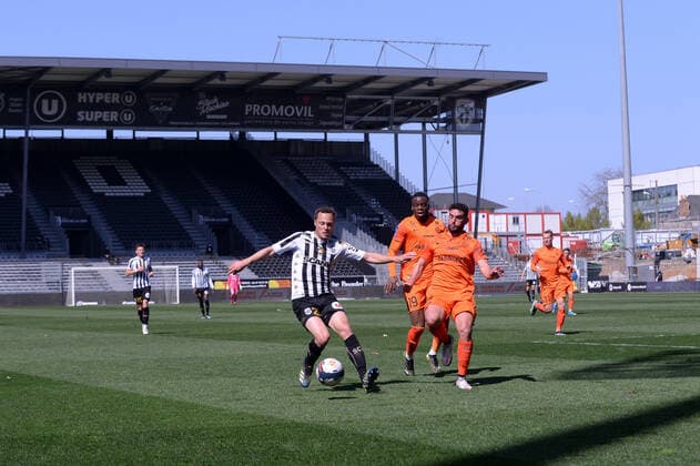 29 VINCENT MANCEAU (SCO) - 12 JORDAN FERRI (MHSC) FOOTBALL : Angers vs Montpellier - Ligue 1 Uber Eats - 04 04 2021 FEP Panoramic 