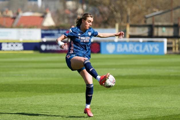 Twerton Park, Bath, Apr 4th 2021 Jill Roord (14 Arsenal) controls the ball (action) during the FA WSL game between Bristol City and Arsenal at Twerton Park in Bath, England FA WSL - Bristol City V Arsenal 