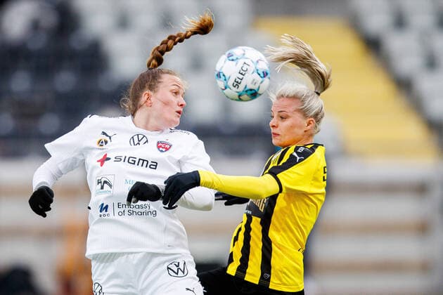 Bilder des Jahres 2021, Sport 04 April Sport Themen der Woche KW13 210404 Rosengards Stefanie Sanders och Häckens Lotta Ökvistunder fotbollsmatchen i Svenska Cupen mellan Häcken och FC Rosengard den 4 april 2021 i Göteborg. *** 210404 Rosengards Stefanie Sanders and Häckens Lotta Ökvist during the football match in the Swedish Cup between Häcken and FC Rosengard on April 4, 2021 in Gothenburg,  Copyright: NICKLASxELMRIN BB210404NE027