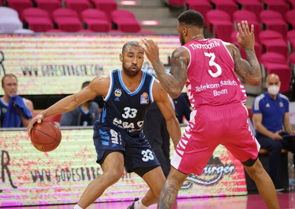 James Thompson IV Telekom Baskets Bonn vs. Jayson Granger ALBA BERLIN easyCredit BBL 1. Bundesliga , Saison 2020 2021 , 26. Spieltag