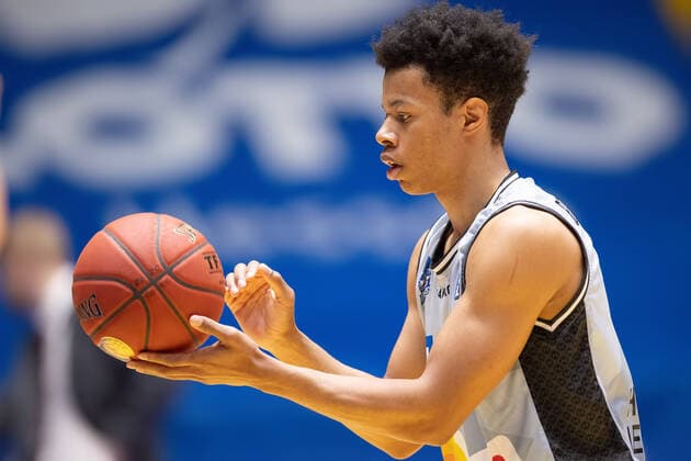 Fraport Skyliners - HAKRO Merlins Crailsheim, easyCredit BBL Trae Bell-Haynes (Crailsheim, 2) beim Freiwurf. Basketball-Spiel der easyCredit BBL zwischen den Fraport Skyliners und HAKRO Merlins Crailsheim am 4. April 2021 in der Fraport-Arena in Frankfurt am Main., Frankfurt am Main Hessen Deutschland Fraport-Arena