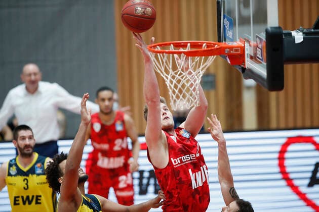 04.04.2021, Basketball, BBL 2020 2021, 26. Spieltag, s.Oliver Wuerzburg - EWE Baskets Oldenburg, GER, Wuerzburg, s.Oliver Arena, Copyright: HMBxMedia xHeikoxBecker