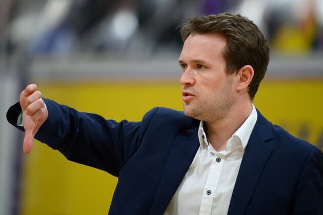 BG Göttingen - MHP Riesen Ludwigsburg 05.04.2021, Basketball-Bundesliga easyCredit-BBL, Saison 2020 2021, Hauptrunde, BG Göttingen - MHP Riesen Ludwigsburg. Göttingens Co-Trainer Thomas Crab. Göttingen Niedersachsen Deutschland