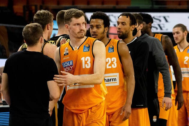 Endstand 91:57, Ratiopharm Ulm gewinnt Zuhause gegen die Loewen Braunschweig GER, Ratiopharm Ulm vs. Loewen Braunschweig, easycredit 1.Bundesliga Basketball, 26.Spieltag, Saison 2020 21, 05.04.2021 Ratiopharm Ulm vs. Loewen Braunschweig, 1.Basketball Bundesliga Neu-Ulm Copyright: xEibner-Pressefoto RogerxBuerkex EP_EER
