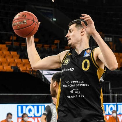 GER, BBL, ratiopharm ulm vs Basketball Löwen Loewen Braunschweig 05.04.2021, ratiopharm arena, Neu-Ulm, GER, BBL, ratiopharm ulm vs Basketball Löwen Loewen Braunschweig, im Bild Lukas Wank (Braunschweig, 0)