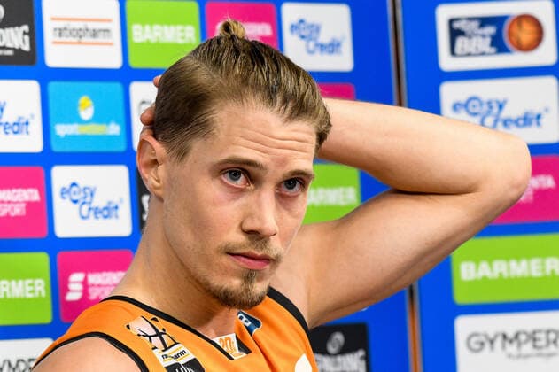GER, BBL, ratiopharm ulm vs Basketball Löwen Loewen Braunschweig 05.04.2021, ratiopharm arena, Neu-Ulm, GER, BBL, ratiopharm ulm vs Basketball Löwen Loewen Braunschweig, im Bild Thomas Klepeisz (Ulm, 22)