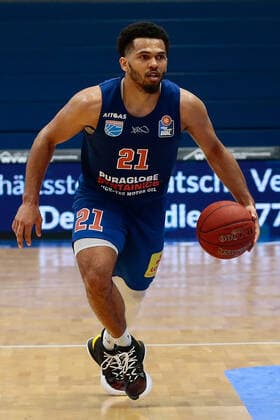05.04.2021, xtgx, Basketball, easyCredit BBL, Syntainics MBC - Niners Chemnitz emspor, v.l. Quinton Hooker (MBC, 21) Freisteller, Einzelbild, Ganzkoerper Weissenfels